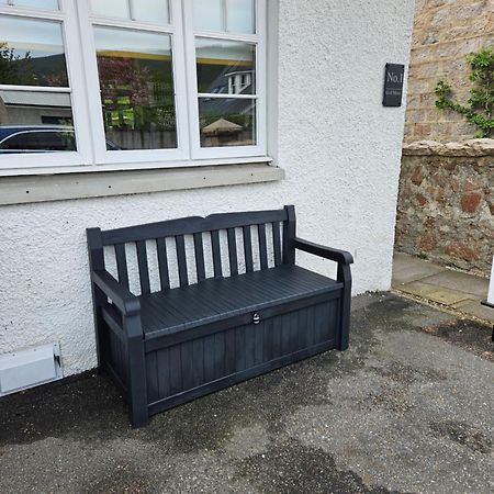 1 Golf Mews Ballater Exterior foto